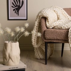 Cercis - Manta crema blanca para dormitorio o sala de estar